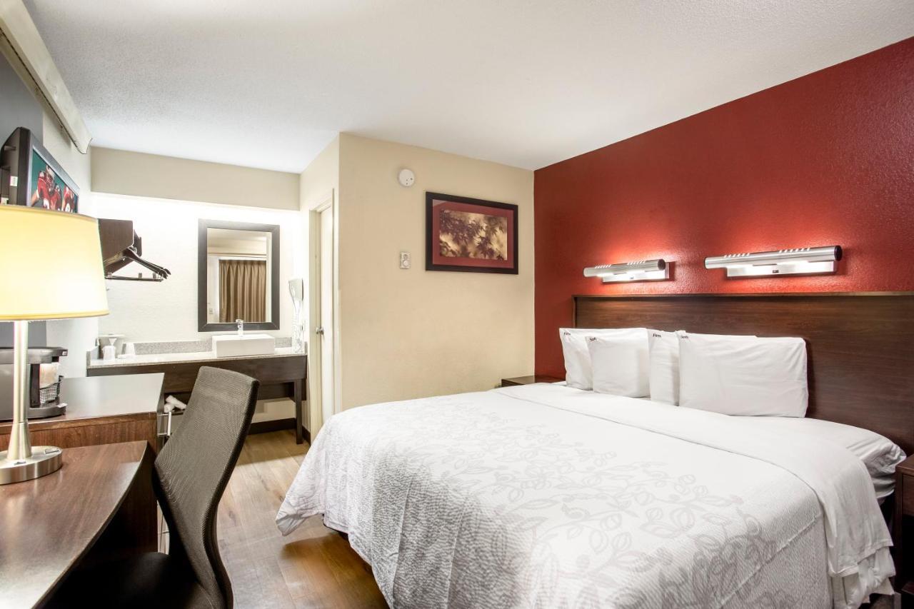 Red Roof Inn Plus+ Atlanta - Buckhead Extérieur photo